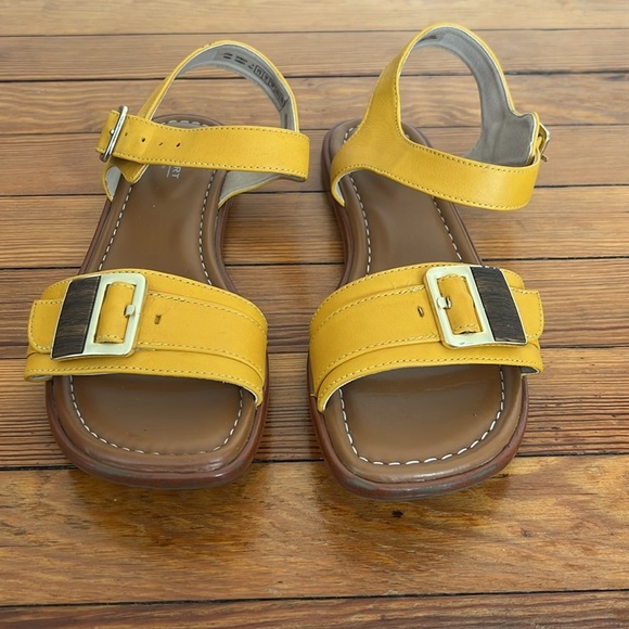 Rockport Total Motion Yellow Leather Zadie Sandals with Buckle - Size 7.5 - Picture 2 of 10